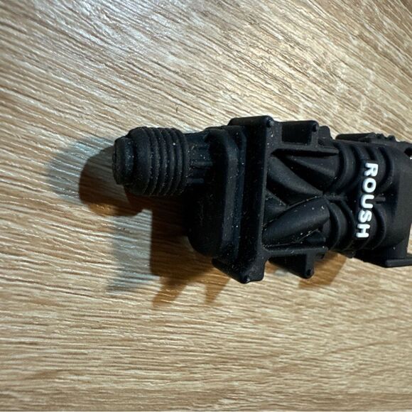 Roush  Engine Shape USB Flash Drive - Picture 3 of 3